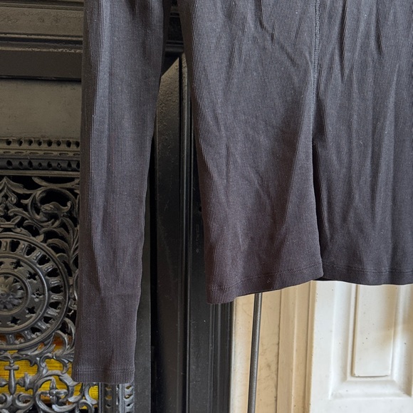 Everlane L/S Ribbed Henley - Picture 9 of 9